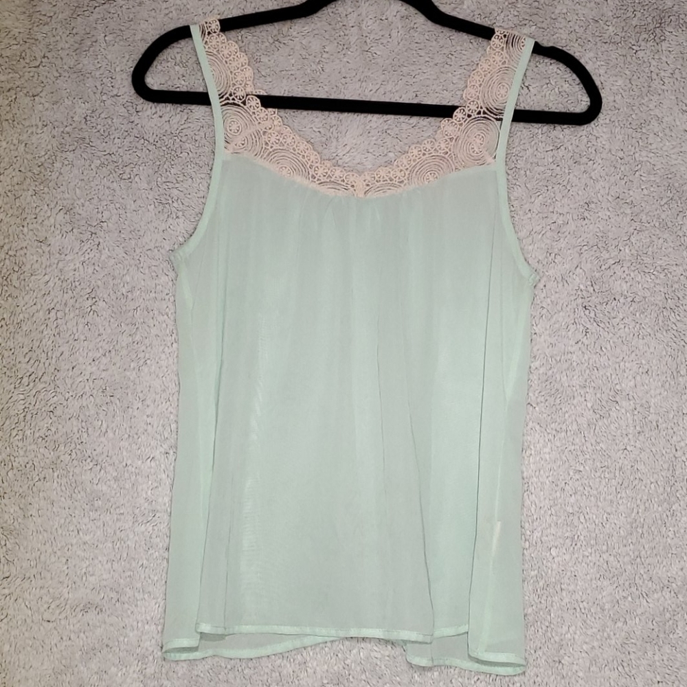 💥3/$10💥 Mint Blouse